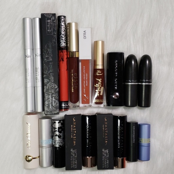 Too Faced Other - 16 Piece Lippie Bundle